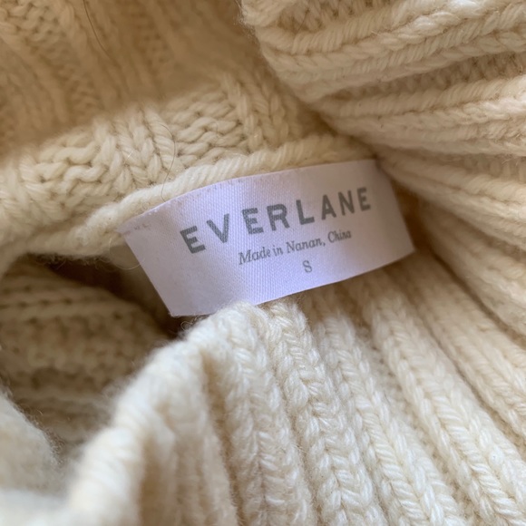 Everlane Wool-Cashmere Cable-knit Sweater - Picture 6 of 10